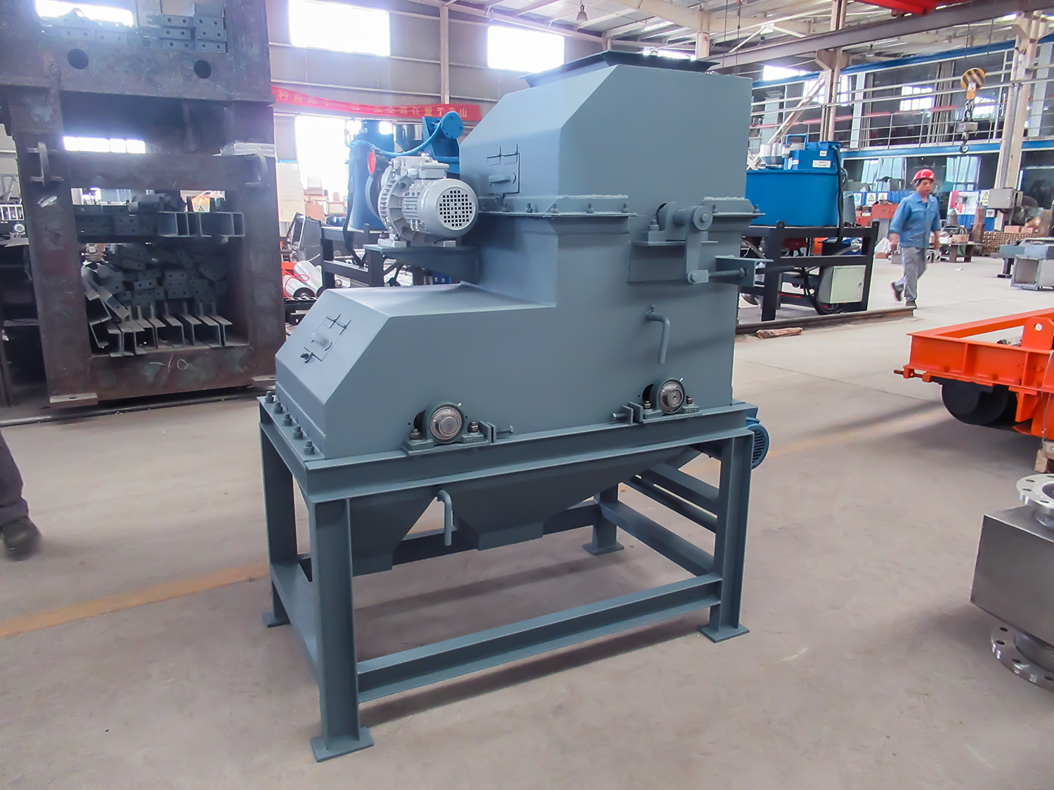 強(qiáng)磁干式磁選機(jī) 強(qiáng)磁干式磁選機(jī)